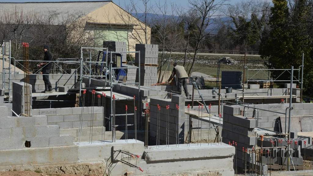 Virtue-Projects-architectural-homes-require-more-than-just-construction-they-require-precision-execution-Feature